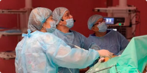 Хирурги МОМБ провели две операции по уменьшению желудка пациенткам с ожирением