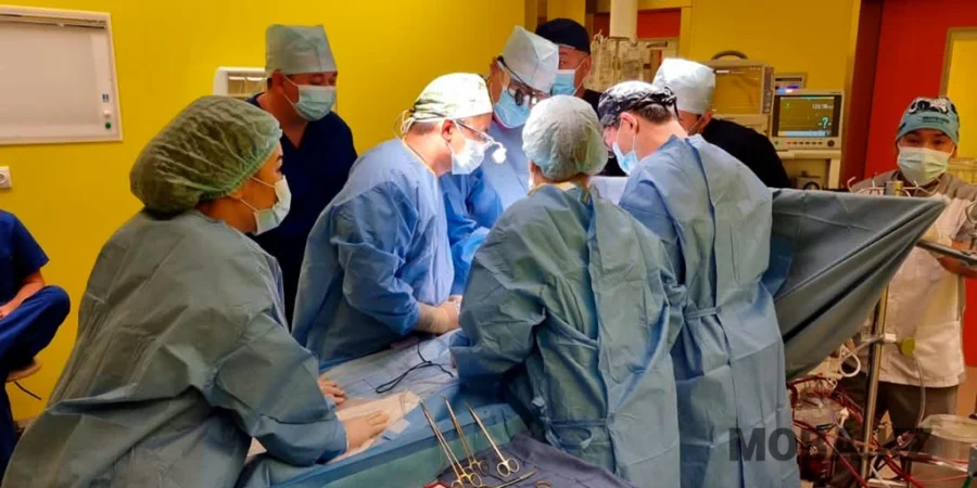 В МОМБ проведены успешные операции на сердце: имплантация клапана и замена аорты